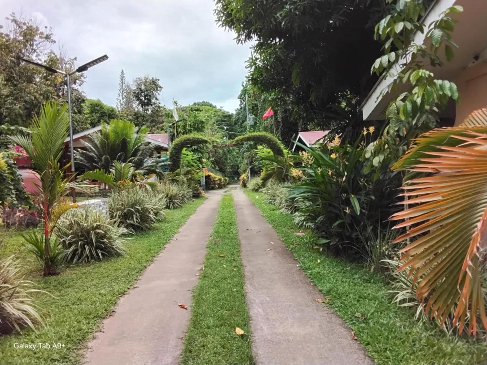 Camiguin Lanzones Resort Mambajao Luaran gambar