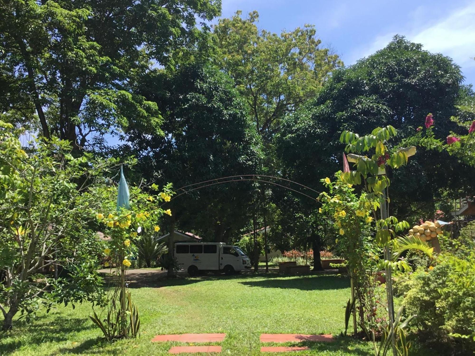 Camiguin Lanzones Resort Mambajao Luaran gambar